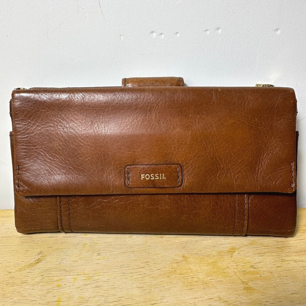 Fossil Brown Leather Ellis Tab Clutch Wallet Snap Flap Card Organizer Classic